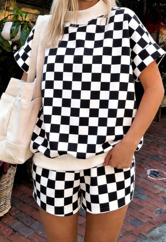 Black checkered set